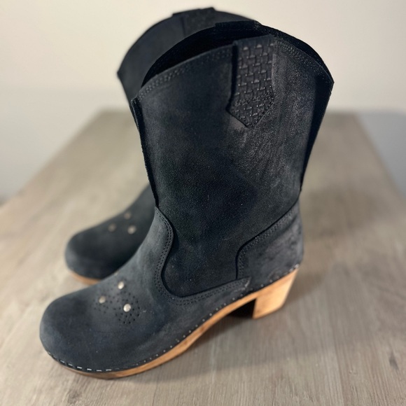 Sanita Suede Heeled Western Style Boots - Picture 1 of 7